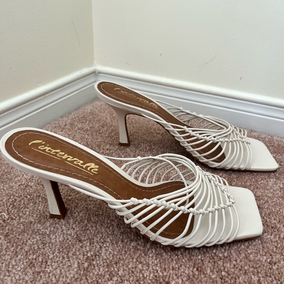 White Strappy L’intervalle heals - Picture 2 of 3